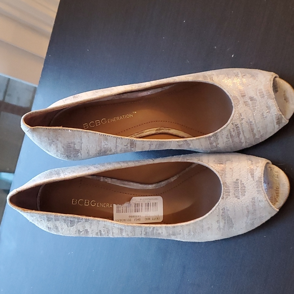BCBG wedge shoes